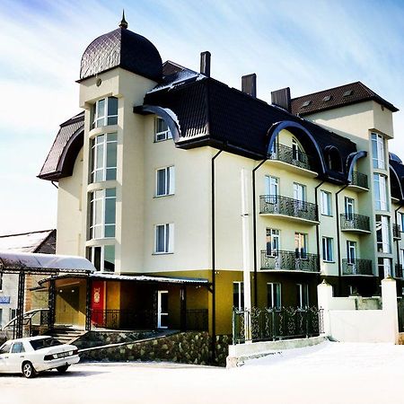 Hotel Optima Pochayiv Počajiv Exteriér fotografie