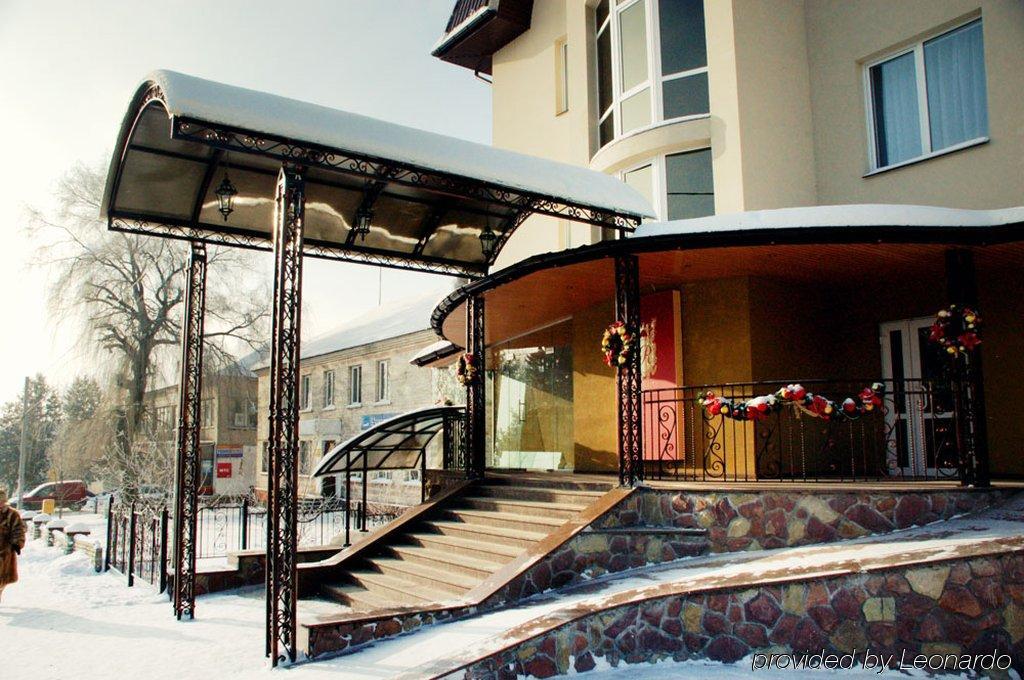 Hotel Optima Pochayiv Počajiv Exteriér fotografie