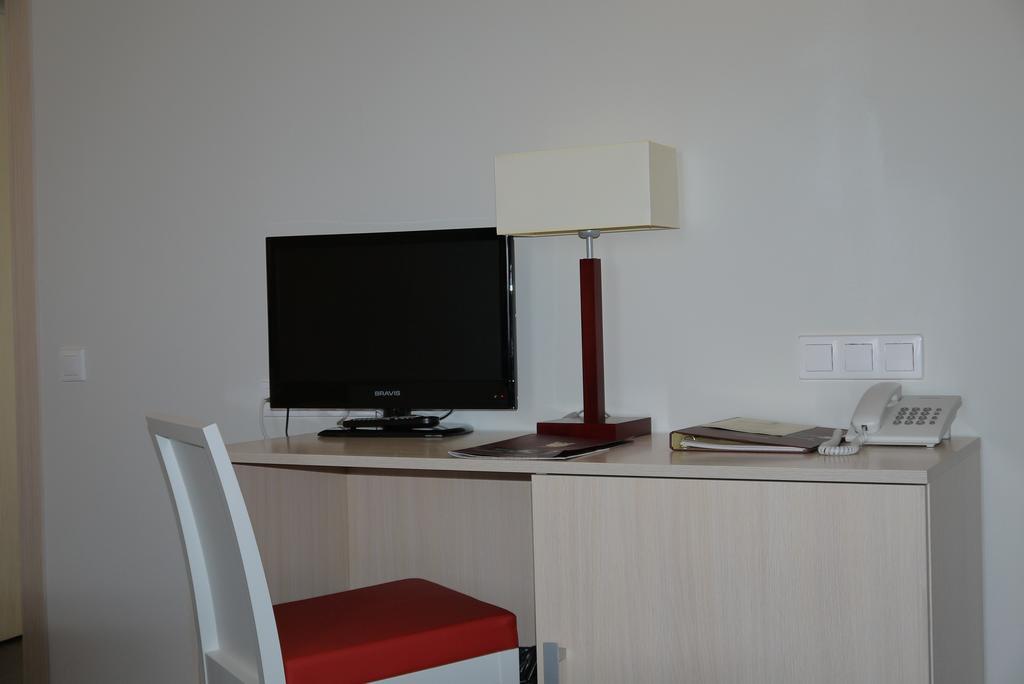 Hotel Optima Pochayiv Počajiv Exteriér fotografie