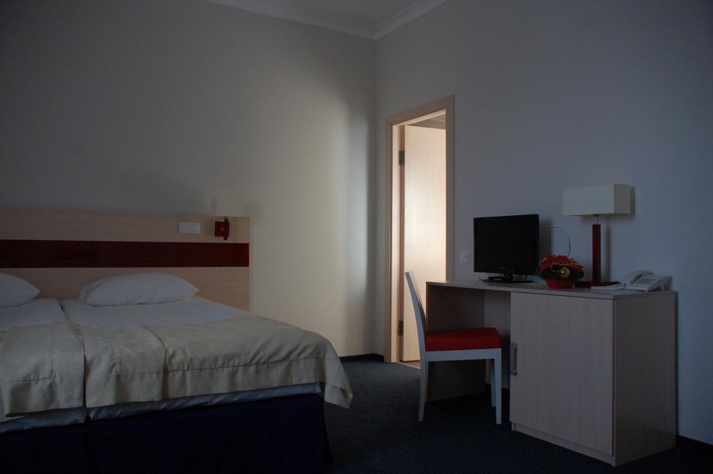Hotel Optima Pochayiv Počajiv Exteriér fotografie