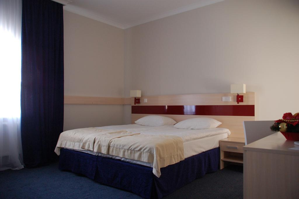 Hotel Optima Pochayiv Počajiv Exteriér fotografie