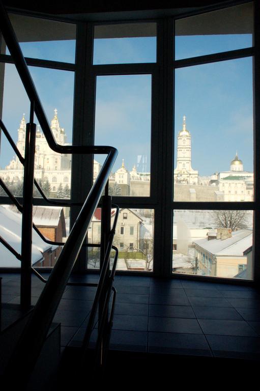 Hotel Optima Pochayiv Počajiv Exteriér fotografie