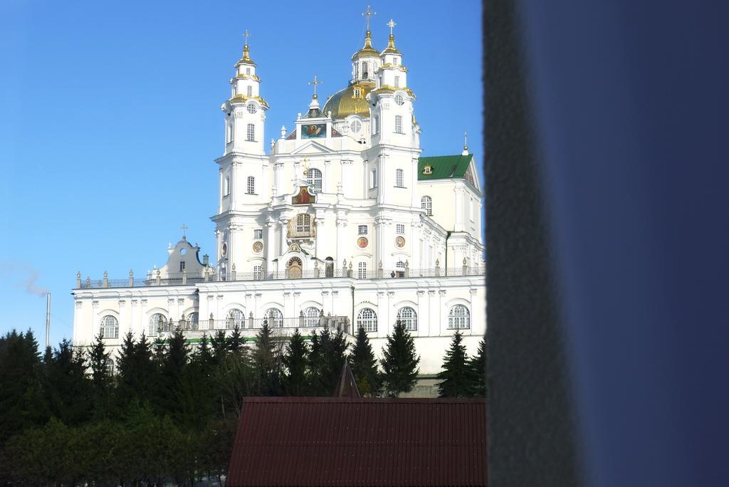 Hotel Optima Pochayiv Počajiv Exteriér fotografie