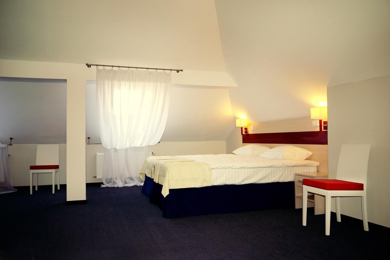 Hotel Optima Pochayiv Počajiv Pokoj fotografie